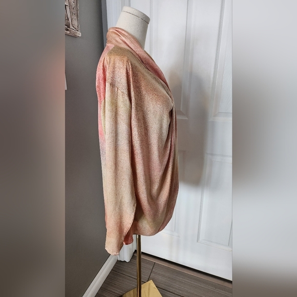 Josie Natori Natorius Collection Silk top - Size Small - Picture 7 of 9